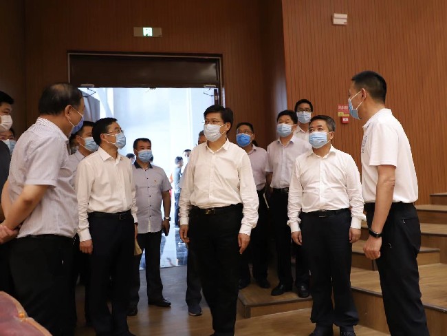 袁家健到J9九游会新校区调研座谈 袁家健到J9九游会新校区调研座谈