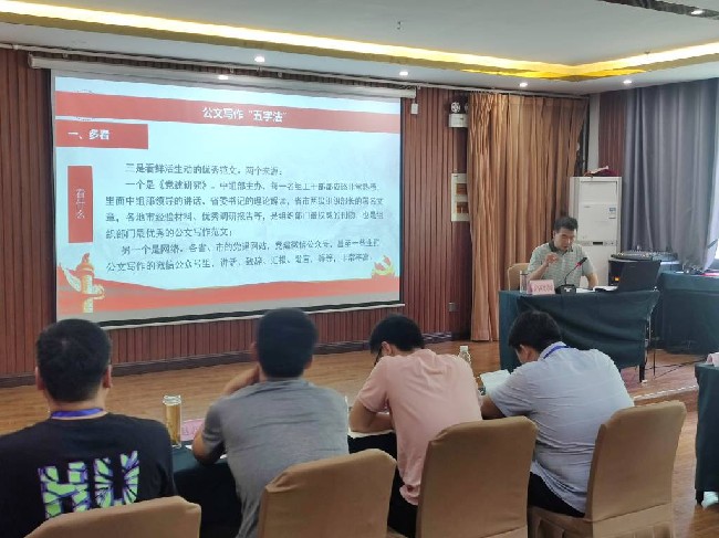 河南护理职业学院思政教师及教育教学管理人员培训班圆满结束 河南护理职业学院思政教师及教育教学管理人员培训班圆满结束